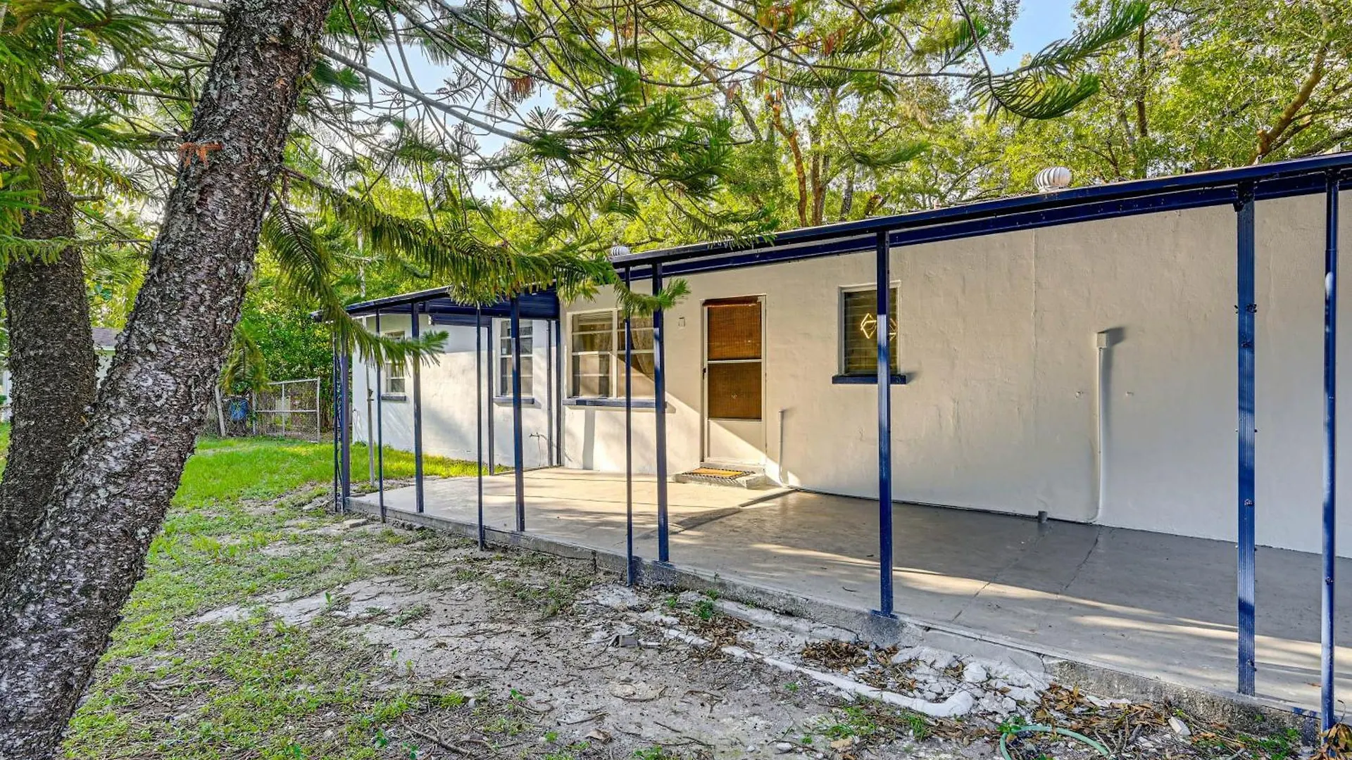 Дом отдыха 3 Mi To Usf Chic Home With Yard In Tampa! США
