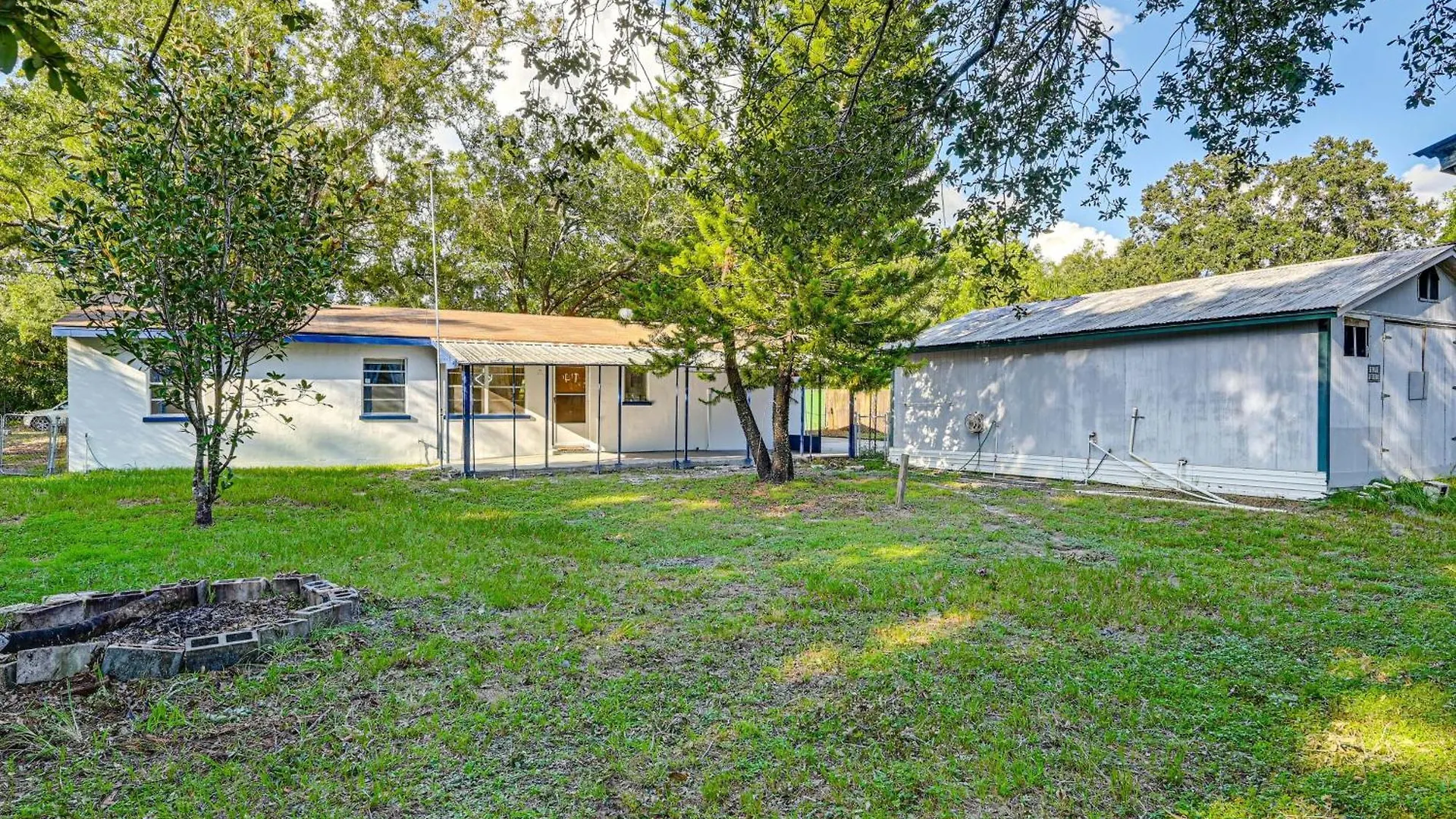Дом отдыха 3 Mi To Usf Chic Home With Yard In Tampa!
